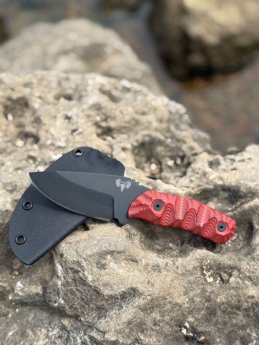 The Felon (Black with Red & Black G10)